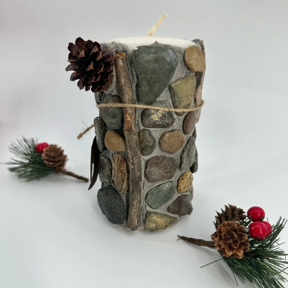 Rustic Stone and Bear Candle ~ perfect woodsy decor!